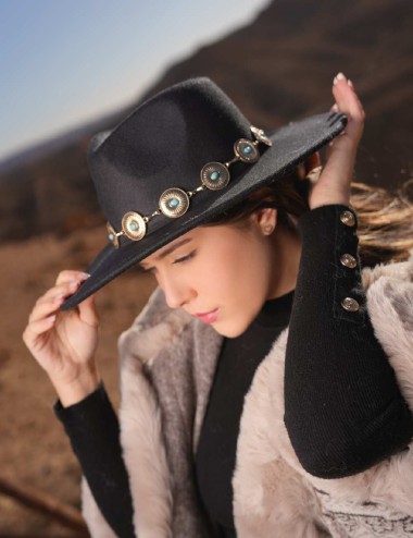 Chapeau avec détails et motifs doré Joliesse Tunisie