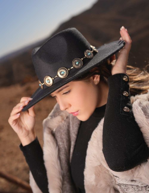 Chapeau avec détails et motifs doré Joliesse Tunisie