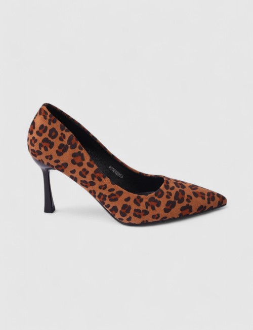 Escarpins Stuart Weitzman Talons Aiguilles Cuir Imprimé Animal - Taille 7.5 US - Neufs à 399$