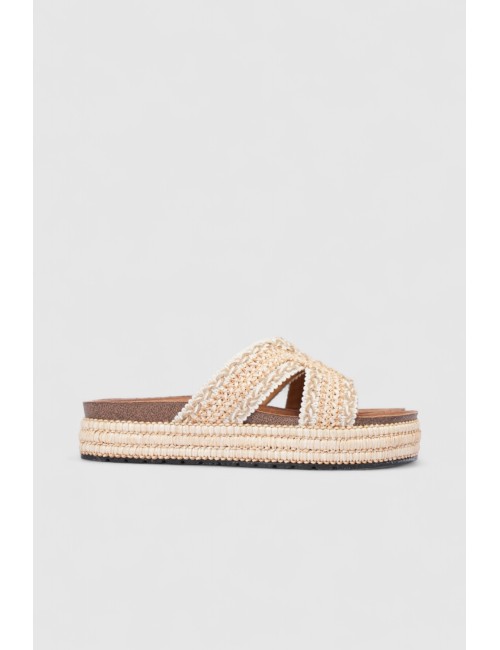 Mules beige en raphia tressé