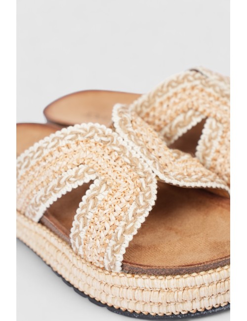 Mules beige en raphia tressé