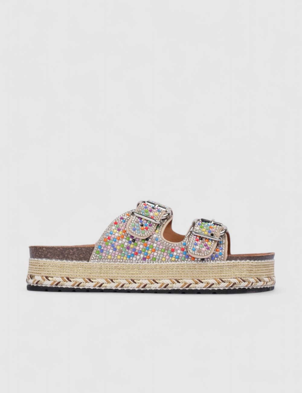 Cette image contient Mules à deux brides avec perles multicolores chez Joliesse. à 89,99 TND en Tunisie. L'hexa de l'arrière pla Cette image contient Mules à deux brides avec perles multicolores chez Joliesse. à 89,99 TND en Tunisie. L'hexa de l'arrière pla