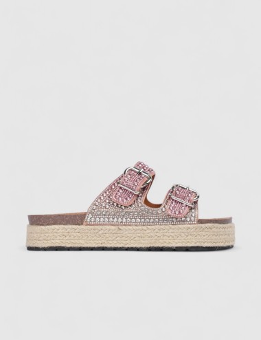 Cette image contient Mules femme pailletées à double sangle avec plateforme tressée chez Joliesse. à 89,99 TND en Tunisie. L'hex