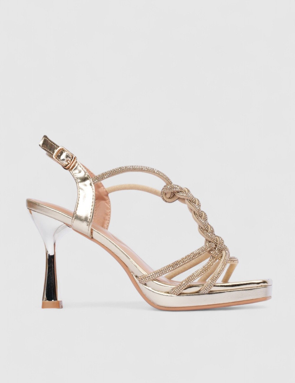 Cette image contient Escarpins à Talons Ornés de Strass chez Joliesse. à 139,99 TND en Tunisie. L'hexa de l'arrière plan est #E7 Cette image contient Escarpins à Talons Ornés de Strass chez Joliesse. à 139,99 TND en Tunisie. L'hexa de l'arrière plan est #E7