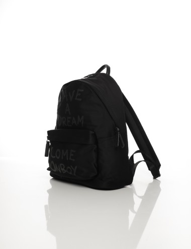 Cette image contient Sac à Dos Noir Street Style Have a Dream chez Joliesse. à 109,99 TND en Tunisie. L'hexa de l'arrière plan e