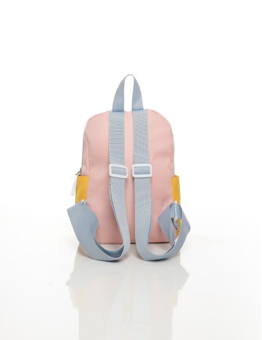 Cette image contient Sac à Dos Enfant Hello Kitty Rose Bleu chez Joliesse. à 49,99 TND en Tunisie. L'hexa de l'arrière plan est 