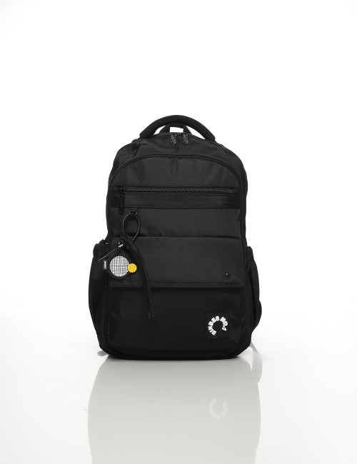Cette image contient Sac à Dos Scolaire Gris et Noir chez Joliesse. à 119,99 TND en Tunisie. L'hexa de l'arrière plan est #E7E7E