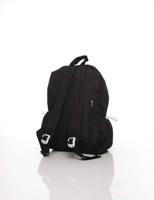 Cette image contient Sac à Dos Scolaire Design Cordons chez Joliesse. à 74,99 TND en Tunisie. L'hexa de l'arrière plan est #E7E7