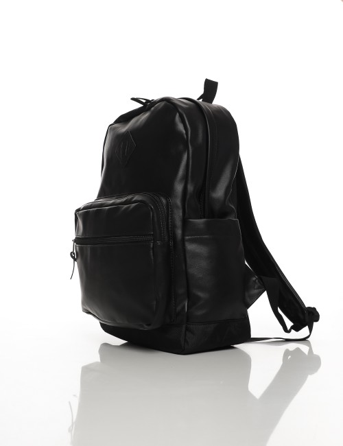 Cette image contient Sac à Dos Noir Classique Simili Cuir chez Joliesse. à 109,99 TND en Tunisie. L'hexa de l'arrière plan est #