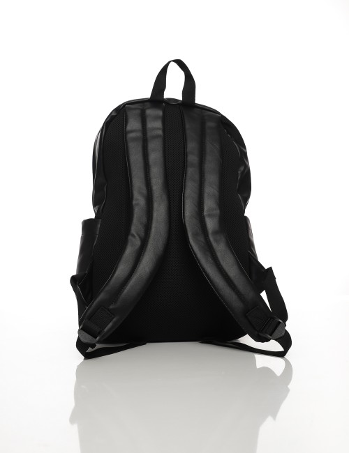 Cette image contient Sac à Dos Noir Classique Simili Cuir chez Joliesse. à 109,99 TND en Tunisie. L'hexa de l'arrière plan est #