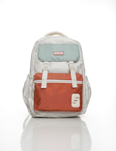 Cette image contient Sac à Dos Design Multi Poches chez Joliesse. à 109,99 TND en Tunisie. L'hexa de l'arrière plan est #E7E7E7