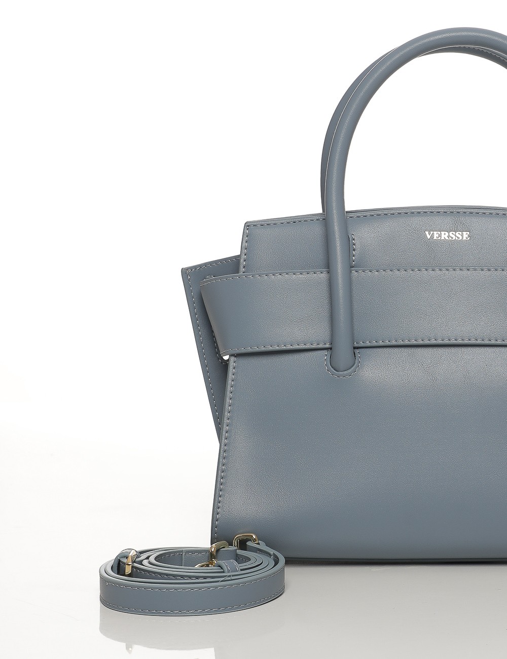 Cette image contient Sac à Main Structuré Joliesse chez Joliesse. à 129,99 TND en Tunisie. L'hexa de l'arrière plan est #E7E7E7