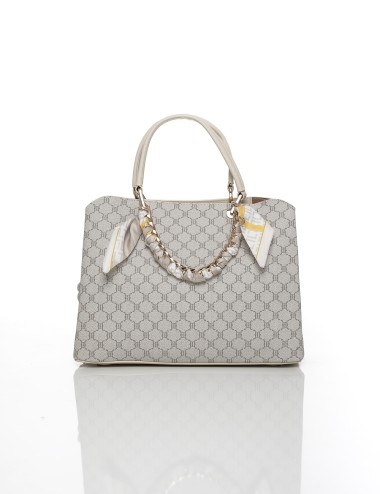 Cette image contient Sac Cabas Imprimé avec Chaîne et Foulards chez Joliesse. à 129,99 TND en Tunisie. L'hexa de l'arrière plan