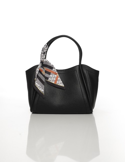 Cette image contient Sac Cabas Élégant avec Foulard chez Joliesse. à 119,99 TND en Tunisie. L'hexa de l'arrière plan est #E7E7E7