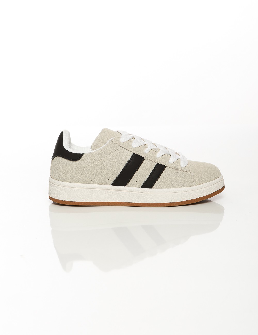 Cette image contient Baskets en daim beige et marron avec bandes noires chez Joliesse. à 89,99 TND en Tunisie. L'hexa de l'arriè Cette image contient Baskets en daim beige et marron avec bandes noires chez Joliesse. à 89,99 TND en Tunisie. L'hexa de l'arriè