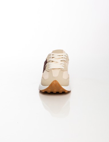 Cette image contient Baskets femme Beige Bordeaux, Gris ou Kaki chez Joliesse. à 79,99 TND en Tunisie. L'hexa de l'arrière plan 