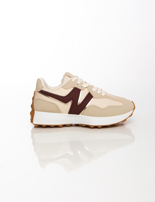 Cette image contient Baskets femme Beige Bordeaux, Gris ou Kaki chez Joliesse. à 79,99 TND en Tunisie. L'hexa de l'arrière plan 