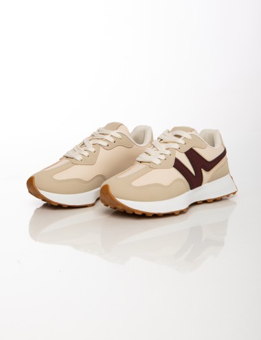 Cette image contient Baskets femme Beige Bordeaux, Gris ou Kaki chez Joliesse. à 79,99 TND en Tunisie. L'hexa de l'arrière plan 
