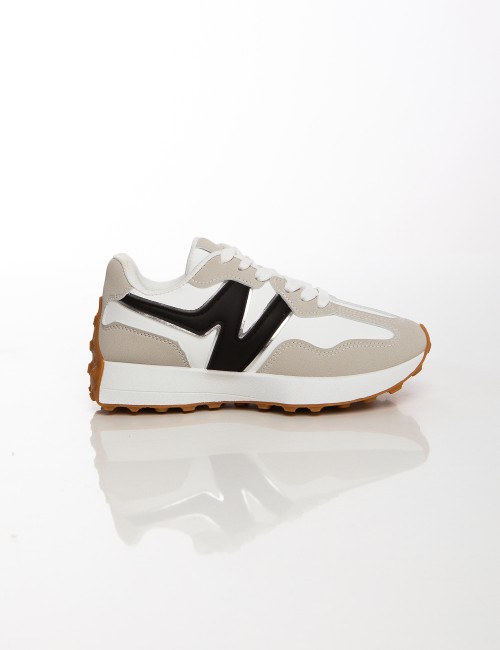 Cette image contient Baskets femme Beige Bordeaux, Gris ou Kaki chez Joliesse. à 79,99 TND en Tunisie. L'hexa de l'arrière plan 
