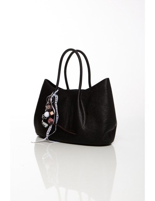 Cette image contient Sac à main noir en simili cuir avec breloques décoratives chez Joliesse. à 129,99 TND en Tunisie. L'hexa de