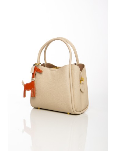 Cette image contient Sac à main beige en simili cuir avec porte-clés décoratif chez Joliesse. à 0,00 TND en Tunisie. L'hexa de l