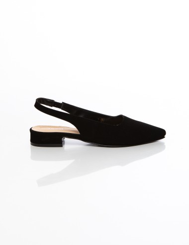 Cette image contient Ballerines slingback noires élégantes femme confort et style chez Joliesse. à 79,99 TND en Tunisie. L'hexa