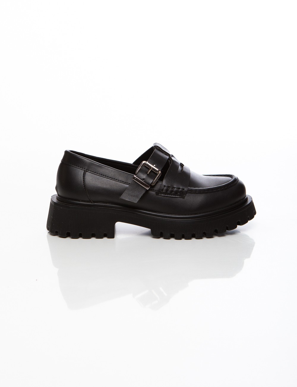 Cette image contient Mocassins noirs femme à semelle crantée avec bride à boucle chez Joliesse. à 0,00 TND en Tunisie. L'hexa de Cette image contient Mocassins noirs femme à semelle crantée avec bride à boucle chez Joliesse. à 0,00 TND en Tunisie. L'hexa de