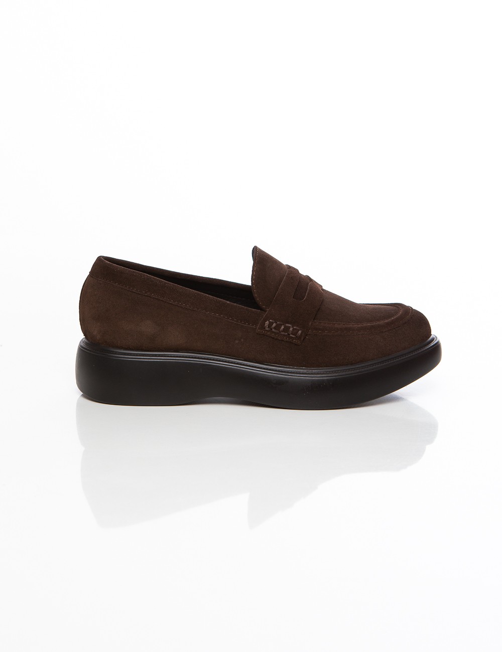 Cette image contient Mocassins femme en daim marron ou noir avec semelle confort chez Joliesse. à 119,99 TND en Tunisie. L'hexa Cette image contient Mocassins femme en daim marron ou noir avec semelle confort chez Joliesse. à 119,99 TND en Tunisie. L'hexa