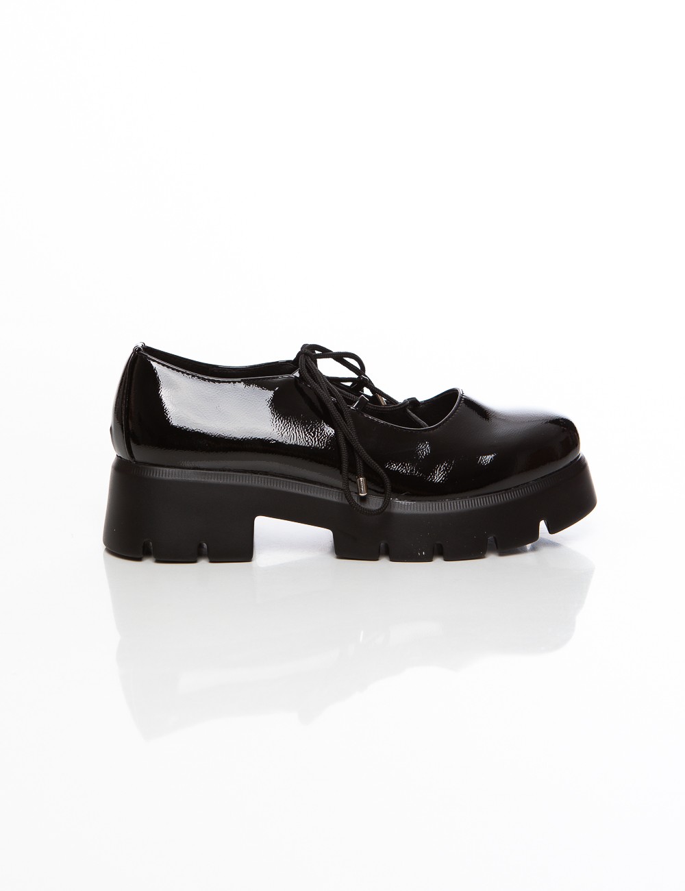 Cette image contient Chaussures vernies noires à lacets femme avec semelle épaisse chez Joliesse. à 99,99 TND en Tunisie. L'hexa Cette image contient Chaussures vernies noires à lacets femme avec semelle épaisse chez Joliesse. à 99,99 TND en Tunisie. L'hexa