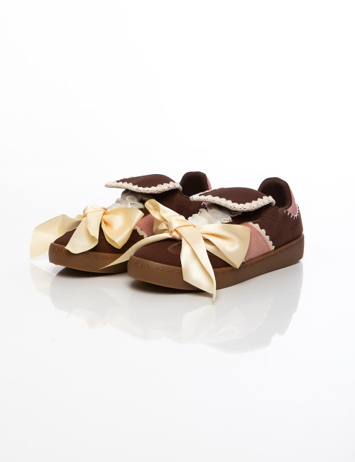 Cette image contient Baskets fantaisie à ruban satin Style élégant fille chez Joliesse. à 89,99 TND en Tunisie. L'hexa de l'arri