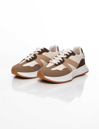 Cette image contient Baskets légères multicolores  Confort et style sportif chez Joliesse. à 89,99 TND en Tunisie. L'hexa de l'a