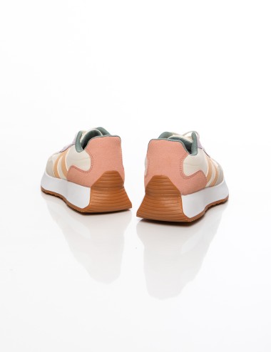 Cette image contient Baskets légères multicolores  Confort et style sportif chez Joliesse. à 89,99 TND en Tunisie. L'hexa de l'a