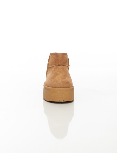 Cette image contient Bottines fourrées femme à semelle épaisse chez Joliesse. à 79,99 TND en Tunisie. L'hexa de l'arrière plan e
