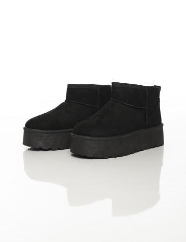 Cette image contient Bottines fourrées femme à semelle épaisse chez Joliesse. à 79,99 TND en Tunisie. L'hexa de l'arrière plan e