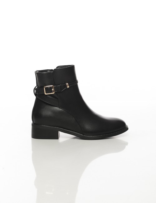 Cette image contient Bottines femme noires à bride et boucle dorée chez Joliesse. à 149,99 TND en Tunisie. L'hexa de l'arrière p