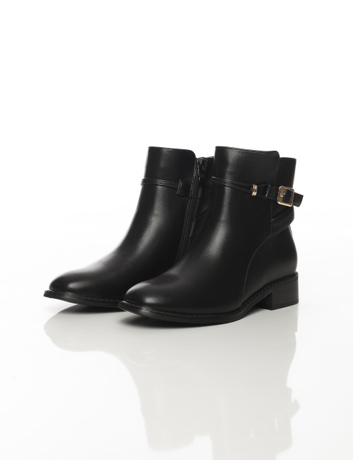 Cette image contient Bottines femme noires à bride et boucle dorée chez Joliesse. à 149,99 TND en Tunisie. L'hexa de l'arrière p