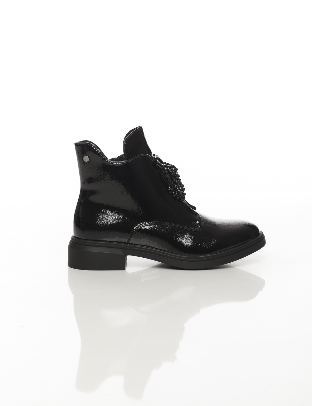 Cette image contient Bottines vernies noires avec pampilles décoratives chez Joliesse. à 159,99 TND en Tunisie. L'hexa de l'arri Cette image contient Bottines vernies noires avec pampilles décoratives chez Joliesse. à 159,99 TND en Tunisie. L'hexa de l'arri