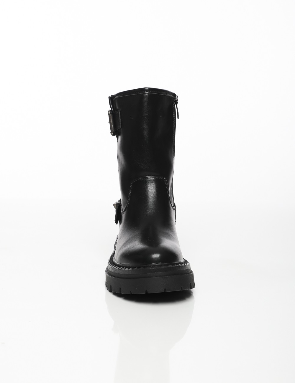 Cette image contient Bottes Motardes à Boucles chez Joliesse. à 169,99 TND en Tunisie. L'hexa de l'arrière plan est #E7E7E7