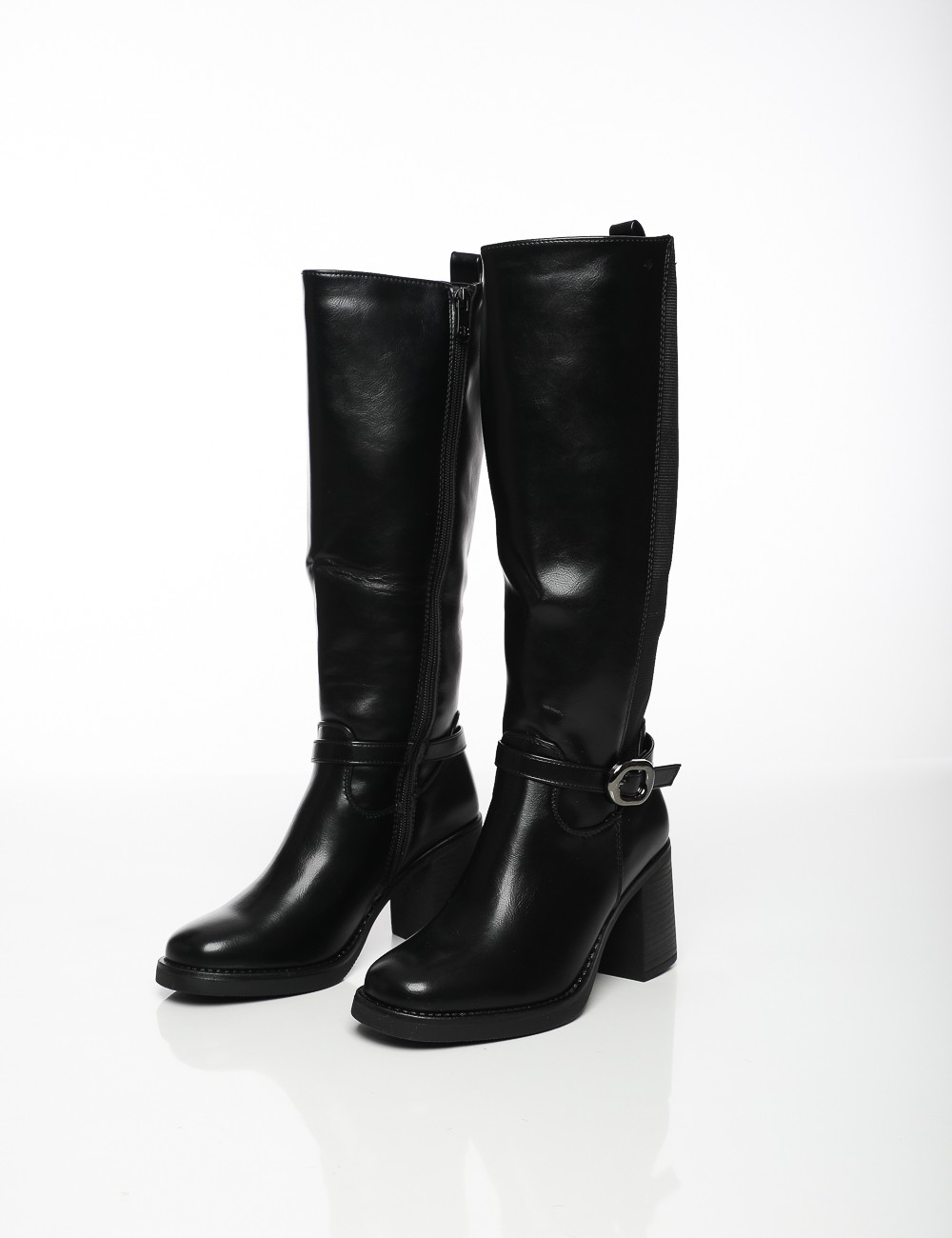 Cette image contient Bottes à Talons avec Boucle Latérale chez Joliesse. à 189,99 TND en Tunisie. L'hexa de l'arrière plan est #