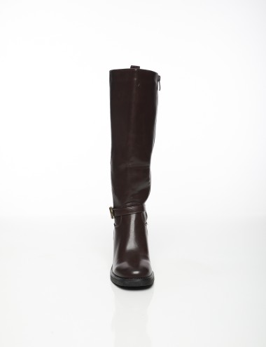 Cette image contient Bottes à Talons avec Boucle Latérale chez Joliesse. à 189,99 TND en Tunisie. L'hexa de l'arrière plan est #