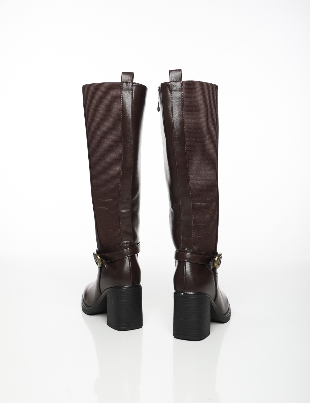 Cette image contient Bottes à Talons avec Boucle Latérale chez Joliesse. à 189,99 TND en Tunisie. L'hexa de l'arrière plan est #