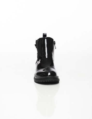 Cette image contient Bottines Vernies Papillons Strass chez Joliesse. à 109,99 TND en Tunisie. L'hexa de l'arrière plan est #E7E