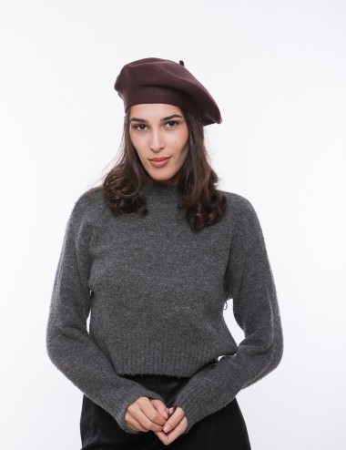 Cette image contient Béret en maille douce chez Joliesse. à 34,99 TND en Tunisie. L'hexa de l'arrière plan est #E7E7E7