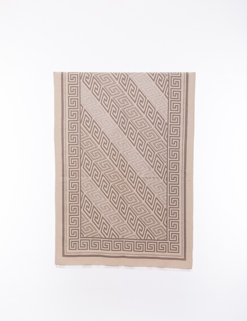 Cette image contient écharpe à motifs cœurs chez Joliesse. à 69,99 TND en Tunisie. L'hexa de l'arrière plan est #E7E7E7