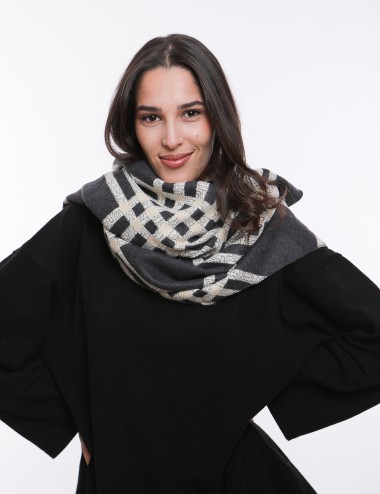 Cette image contient Écharpe à frange de laine - Carreaux ligne Blanc chez Joliesse. à 0,00 TND en Tunisie. L'hexa de l'arrière 