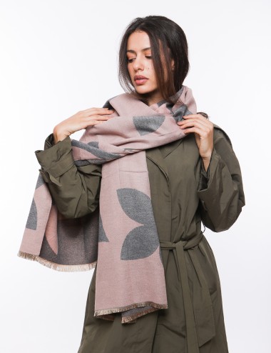 Cette image contient Écharpe bicolore motif fleurs chez Joliesse. à 64,99 TND en Tunisie. L'hexa de l'arrière plan est #E7E7E7