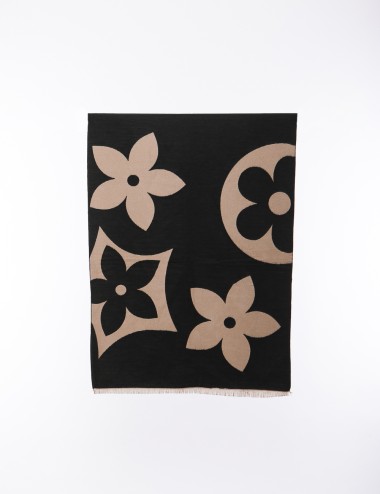 Cette image contient Écharpe bicolore motif fleurs chez Joliesse. à 64,99 TND en Tunisie. L'hexa de l'arrière plan est #E7E7E7