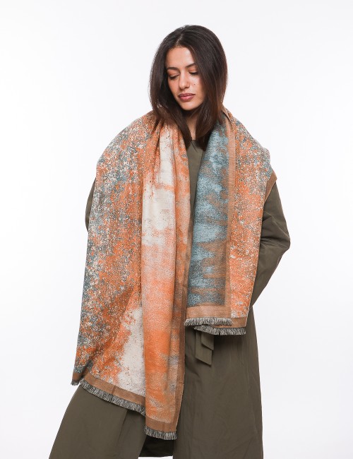 Cette image contient ECHARPE Couleur multicolore chez Joliesse. à 0,00 TND en Tunisie. L'hexa de l'arrière plan est #E7E7E7