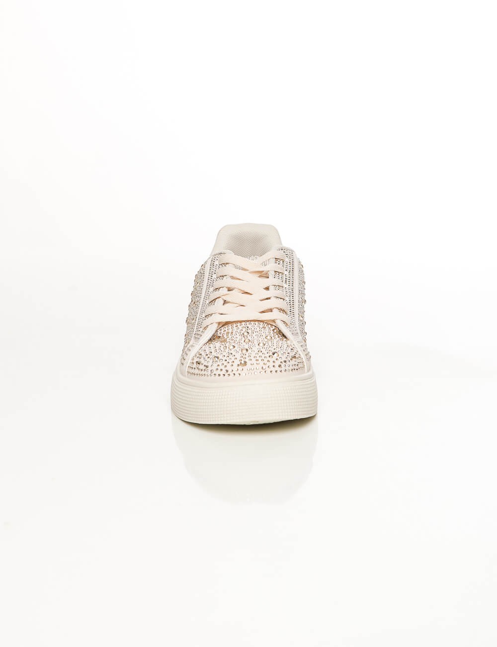 Cette image contient Baskets Basses à Strass chez Joliesse. à 89,99 TND en Tunisie. L'hexa de l'arrière plan est #E7E7E7