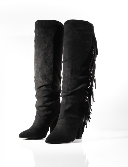 Cette image contient Bottes Hautes en Suède Noir à Franges Bohème chez Joliesse. à 199,99 TND en Tunisie. L'hexa de l'arrière pl
